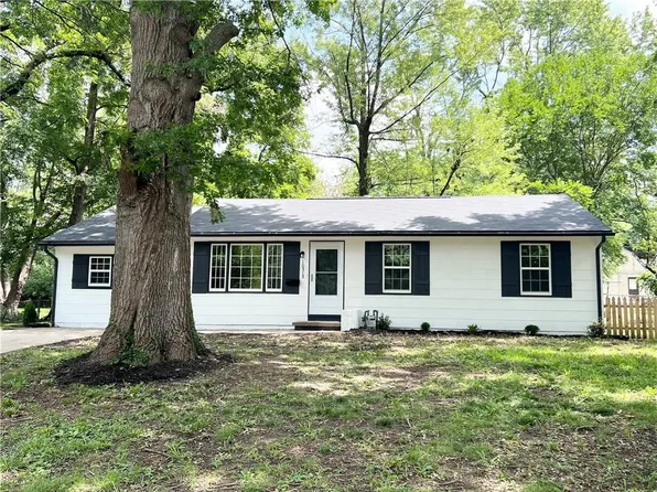 10515 Palmer Ave, Kansas City, MO 64134