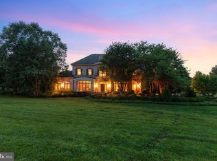20463 Tanager Pl, Leesburg, VA