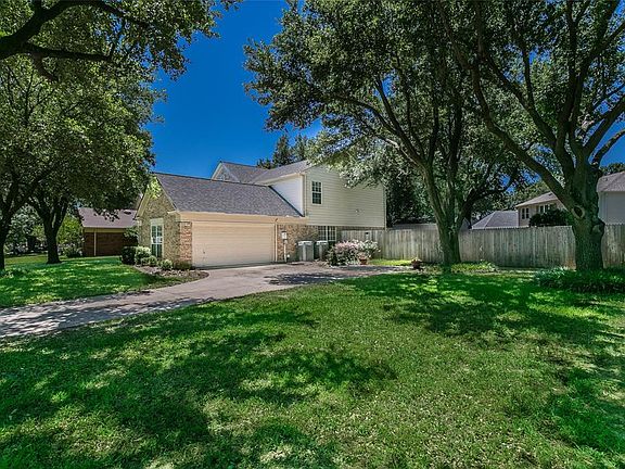 3rd image of 3429 Glade Creek Dr