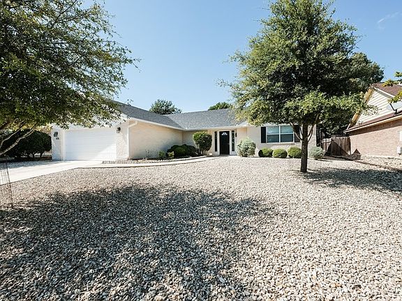 2nd image of 636 Oak Valley Dr