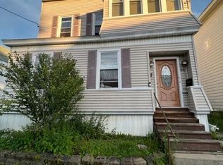 66 James St, Amsterdam, NY 12010