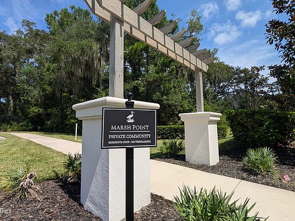 2nd image of 33 CANOPY HALL Drive