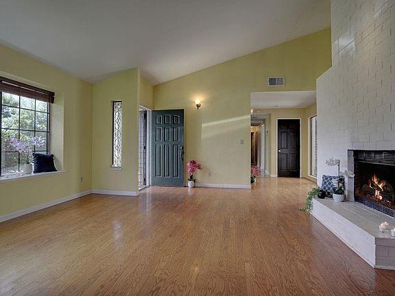 5th image of 8129 Country Vista Ln