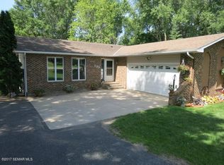 135 Valleyview Pl NW, Owatonna, MN 55060