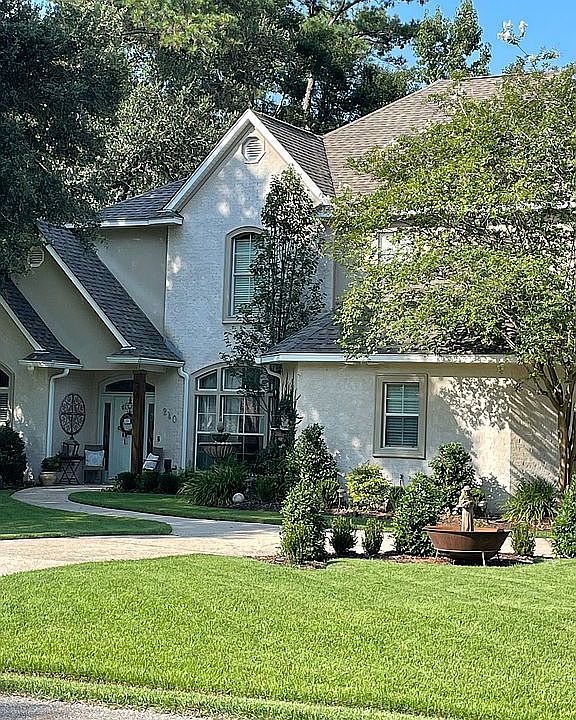 1st image of 240 Evangeline Dr