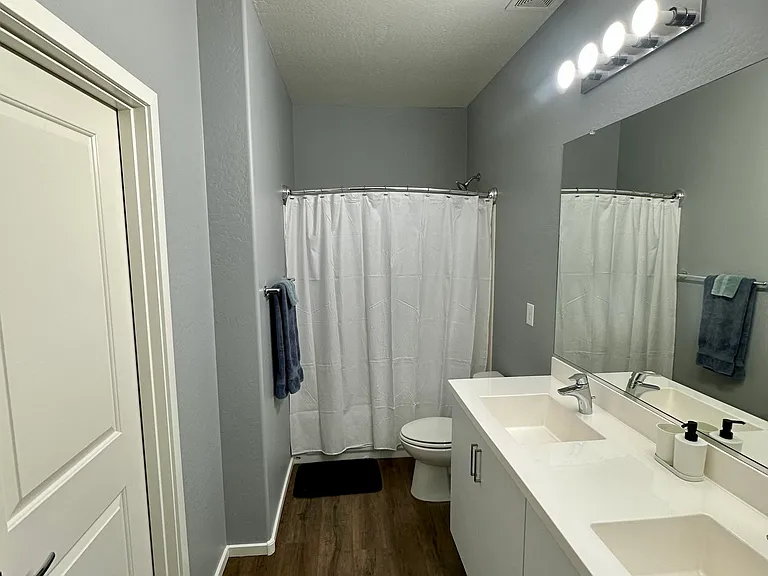2351 E Hidalgo Ave — Photo 6