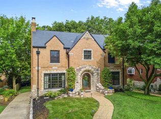 65 Crestwood Dr, Saint Louis, MO 63105