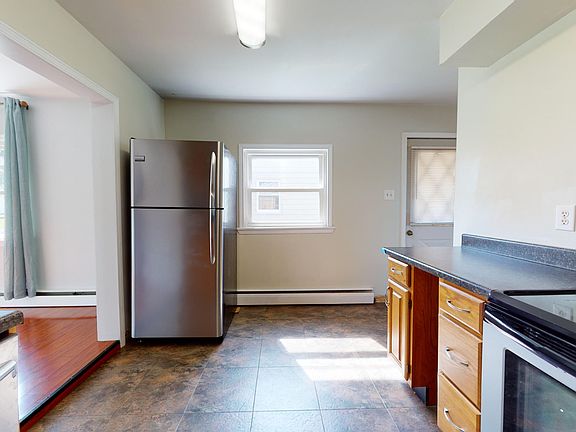 5th image of 2405 W Southern Ave S