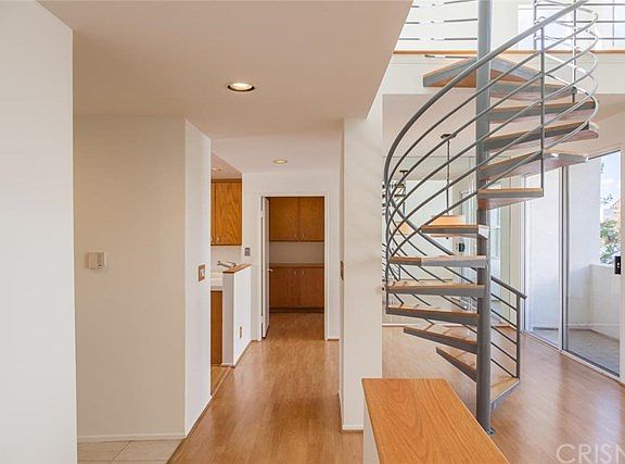 3rd image of 4236 Longridge Ave Unit 302