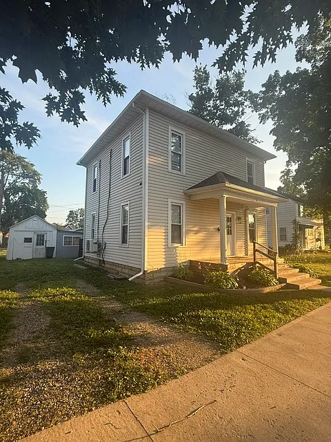 409 Walnut St