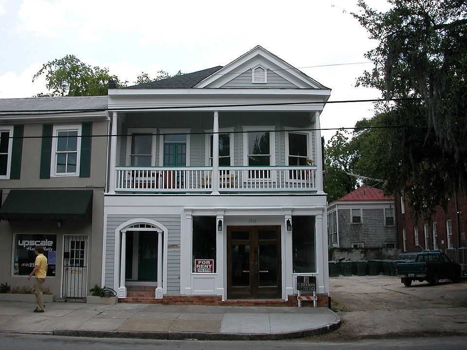 Wonderful location in Downtown Savannah
