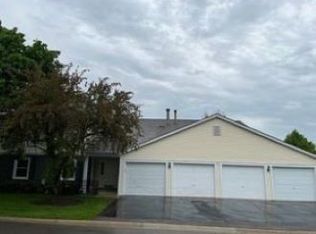 652 Mallard Ct APT C2, Bartlett, IL 60103