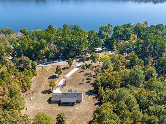 3rd image of 2309 W Lake Dr
