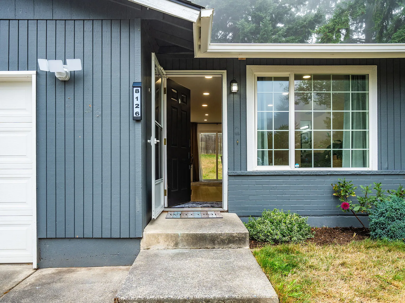 2 bed, 850 sqft, $2,850 — Photo 3