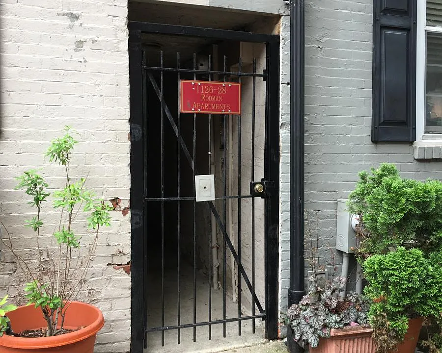 1126 Rodman St #3F