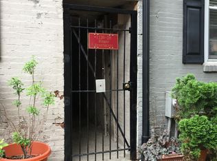 1126 Rodman St #3F, Philadelphia, PA 19147