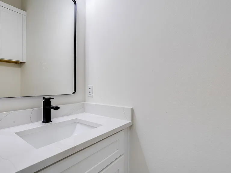 6001 Lewis St #104 — Photo 12