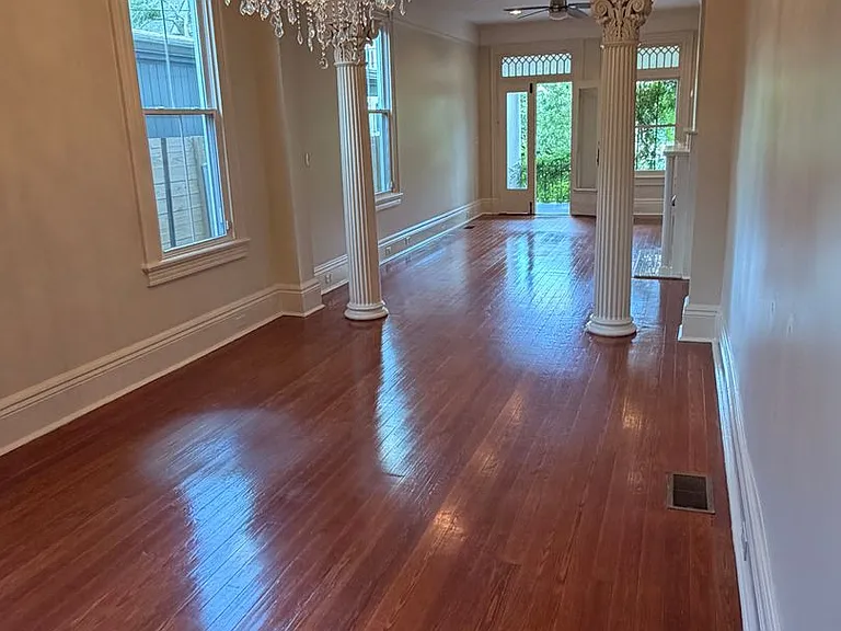 Gorgeous Two Story 3BD/2.5BA w/ Private Fenced in Backyard — Photo 6