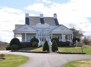 8 Prout Pl, Cape Elizabeth, ME 04107