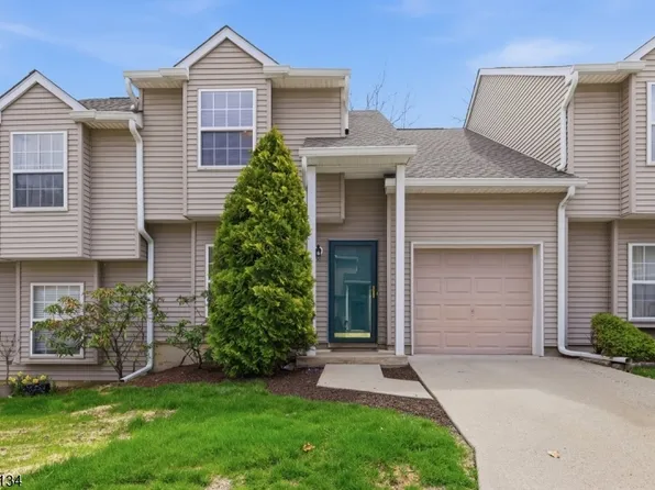 56 Cambridge, Oxford Twp., NJ 07863