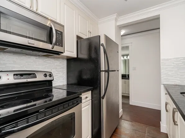 1850 Southmere Cres E #8, Surrey, BC V4A 6Y6