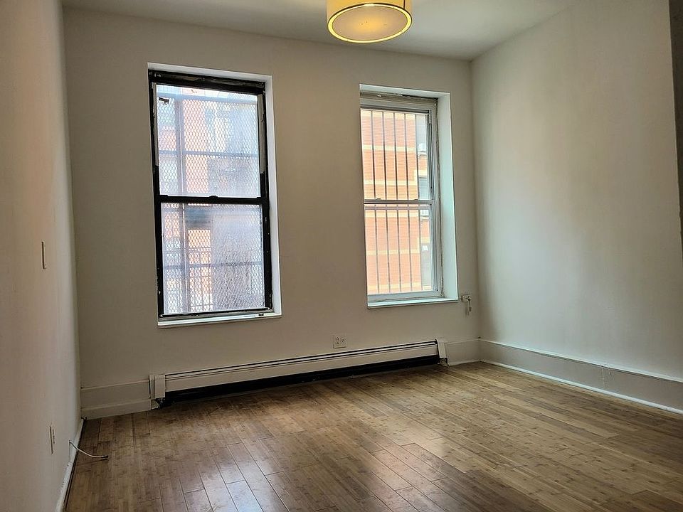 2nd image of 26 Ludlow St APT 3A