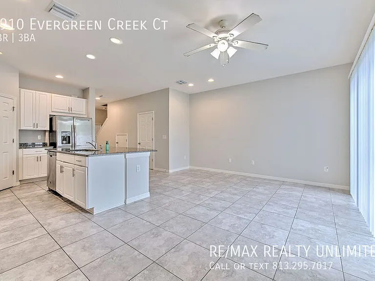 7910 Evergreen Creek Ct — Photo 13