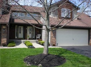 40 Westwood Rd, Lancaster, NY 14086