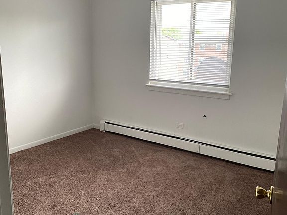 2nd image of 4557 Imperial Dr #3