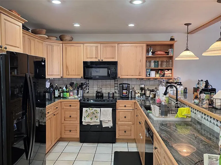 53 Skyline Dr — Photo 9