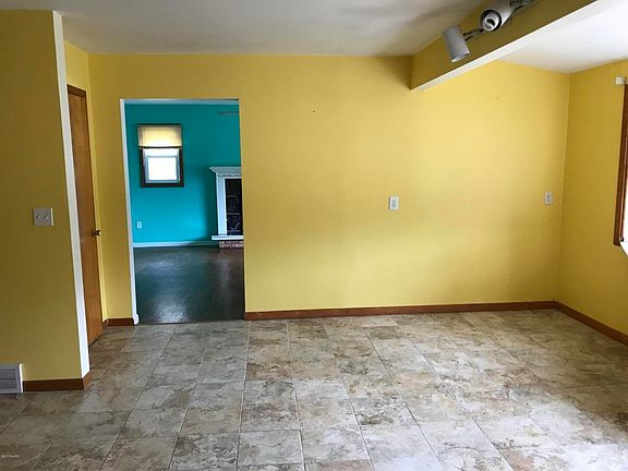 5th image of 1344 54th St SE