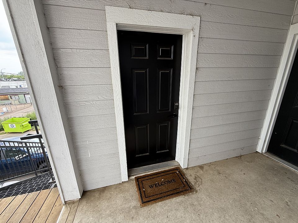 1st image of 1014 8th St #1