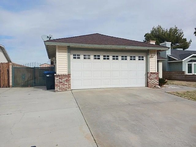 1st image of 545 E Avenue J9