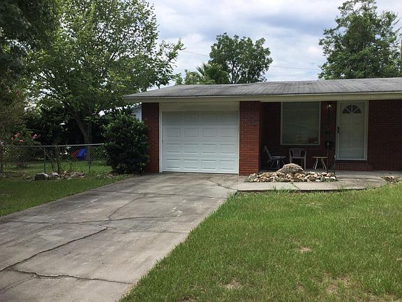 5th image of 668 NW Holiday Dr