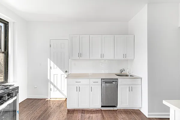 Rented by REAL New York | media 12