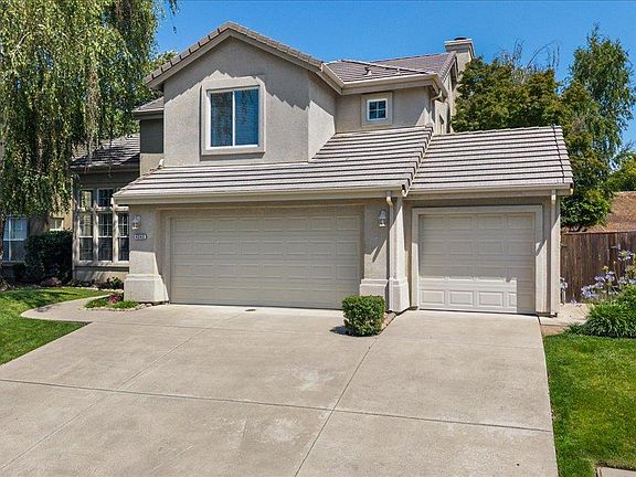 3rd image of 4242 Pinehurst Cir