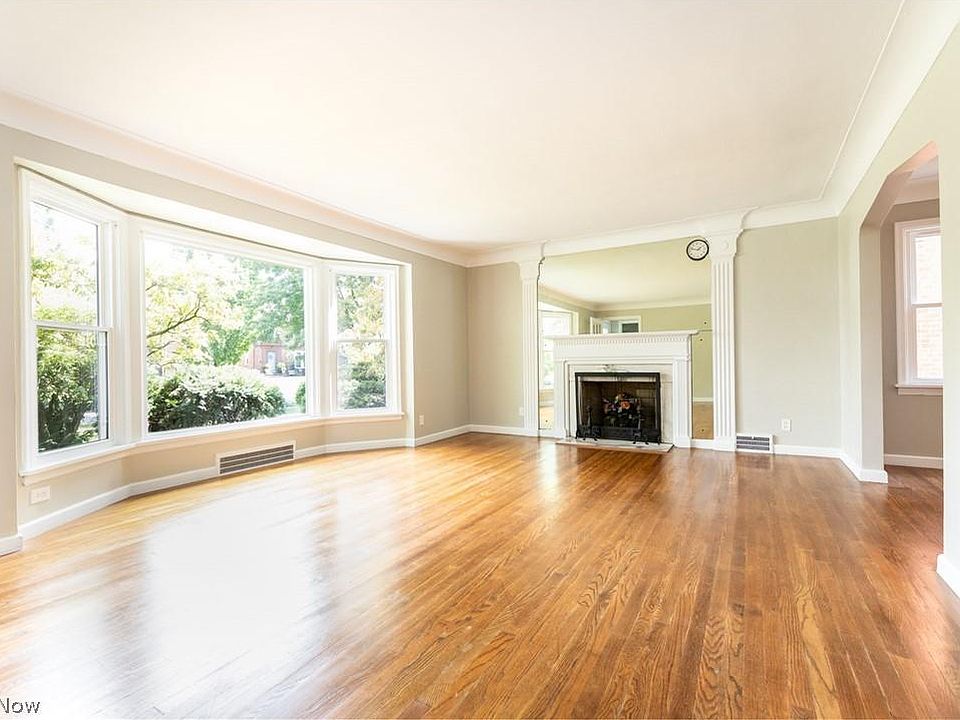 Living room with bay window