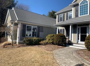 32 Noreast Ln, Plymouth, MA 02360