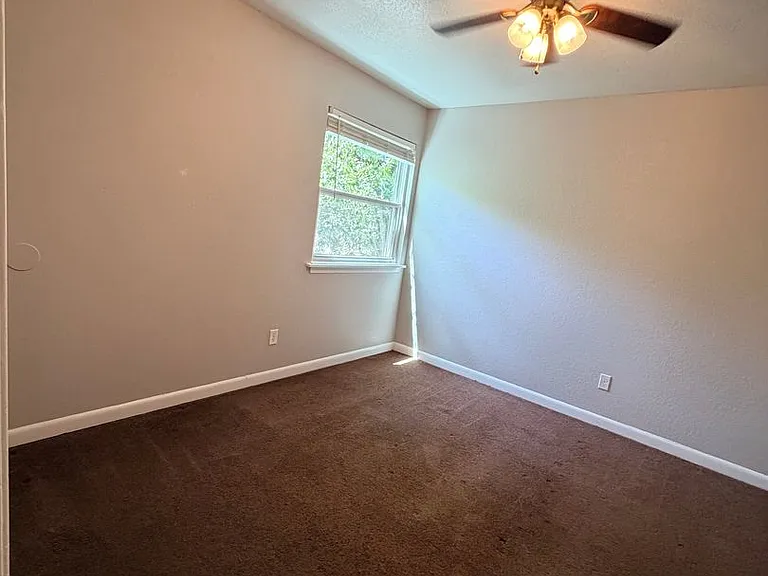 5719 B Street — Photo 11