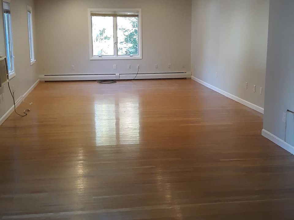 Living room/dining room open floorplan
