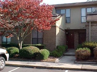 8075 Charter Oak Ln, Charlotte, NC