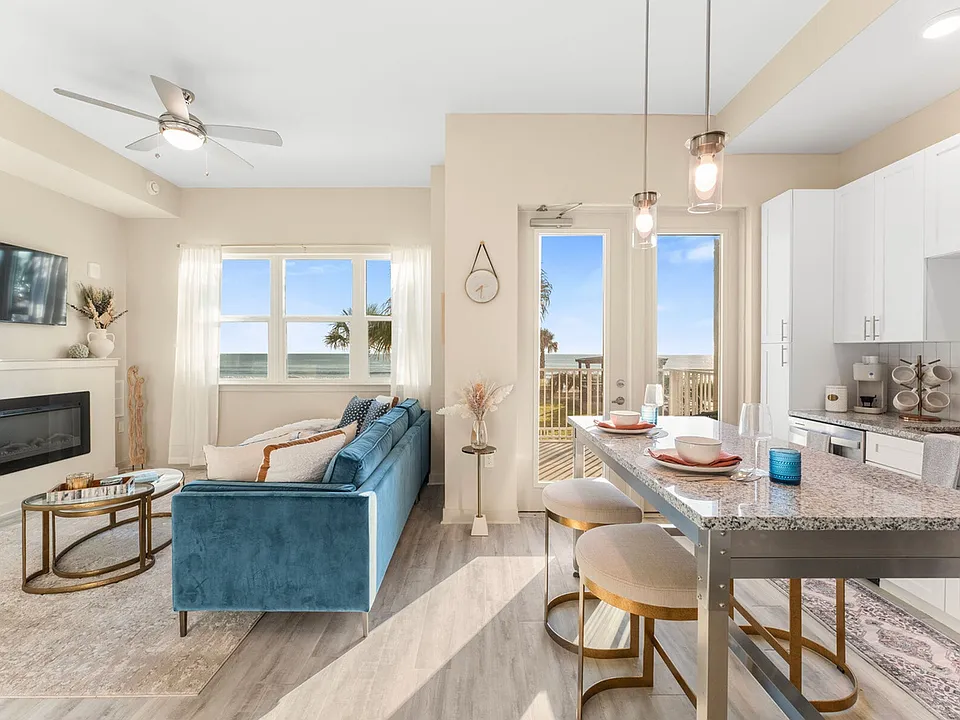 Triton Cay - Daytona Apartments