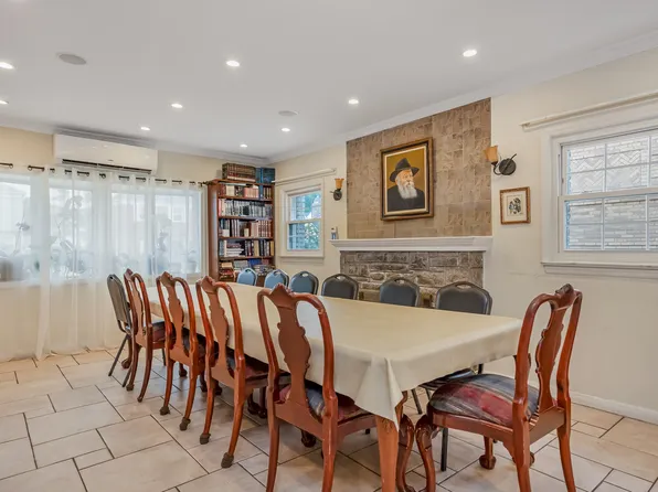 76-27 175th Street image 3 of 31