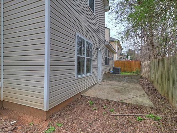 3rd image of 449 Gresham Dr