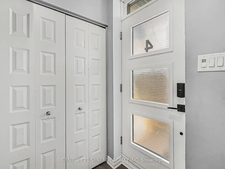 251 Capri Ave #4 — Photo 6