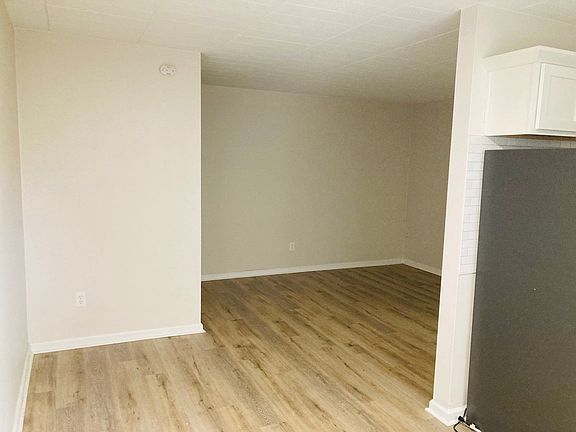 3rd image of 564 Maryland Ave #Md-23