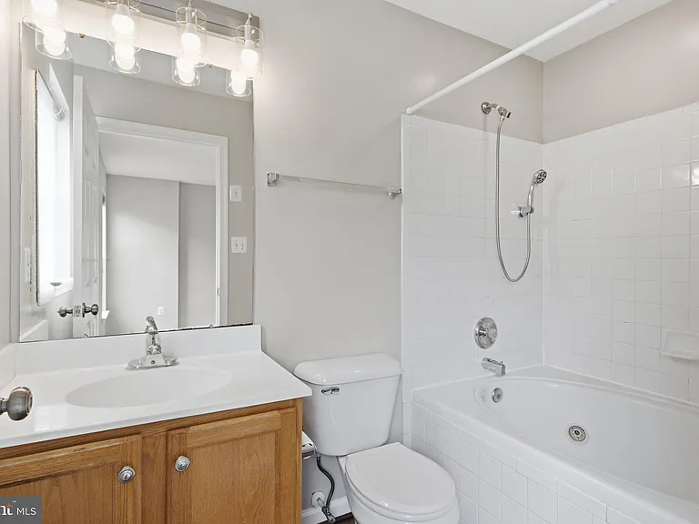 986 Harrison Cir — Photo 18