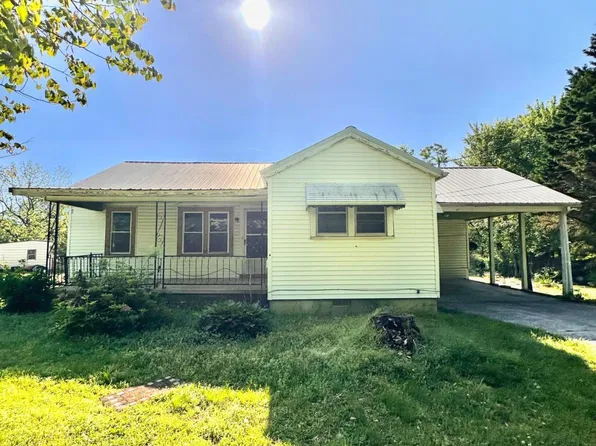 1821 Waverly Dr, Dalton, GA 30720