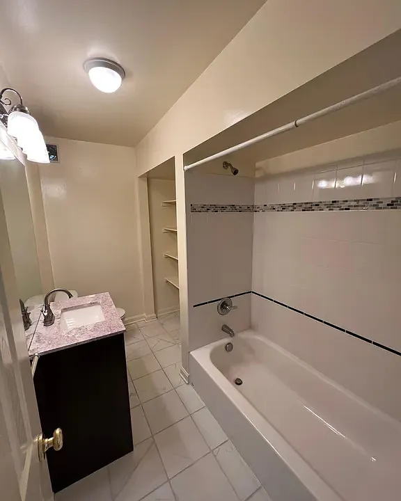 41 Boggs Ave #3