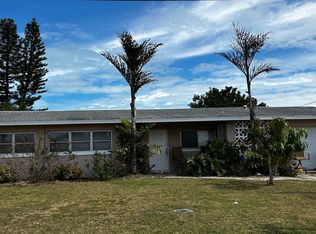 111 Deleon Rd, Cocoa Beach, FL 32931